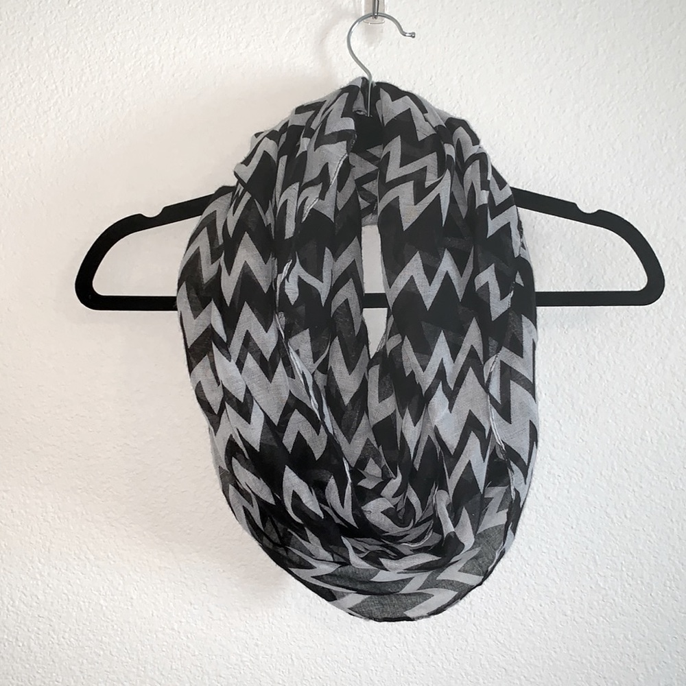Chevron infinity scarf